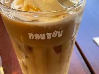 ドトールコーヒー♪お友達とお茶☕️(^-…