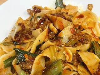 ファミマ ビャンビャン麺 実食レビュー🍜…
