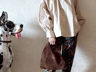 60代ファッション。スキニーパンツコーデ…