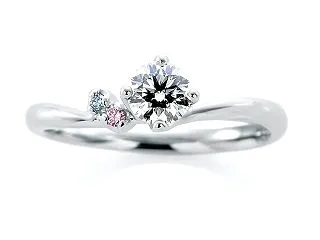 アレンジ色々！重ねづけがおすすめの婚約指…
