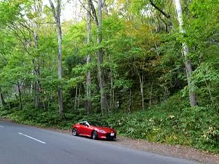 スポーツカーはマニュアルか？