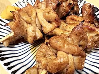三茶で大きなモツ焼き