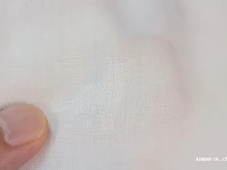猫の手も借りたい。手はありませんが、生地…