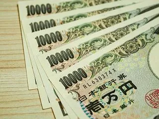 【速報】公明党『1人8万円給付。消費税減…