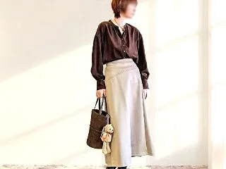 深みのあるブラウンが素敵｜エコスエードブ…
