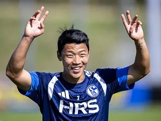 シャルケで復活を期すファン・ヒチャン、マ…