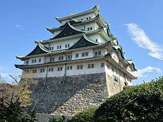 きょうは名古屋城で地震の警戒アラートが鳴…
