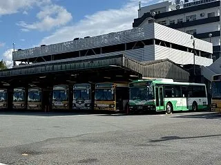 旅鉄「山陽バスの車庫に神戸市バスと特別ラ…