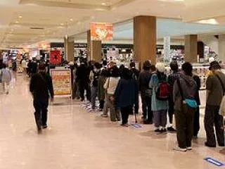 【画像】東京に上陸した「スガキヤ」に大行…