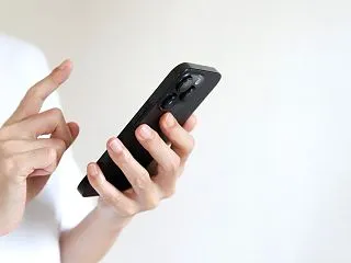 看護師が患者や病院の裏側の動画をSNSに…