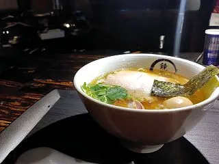 らーめん愉悦処 鏡花 立川本店＠立川市《…