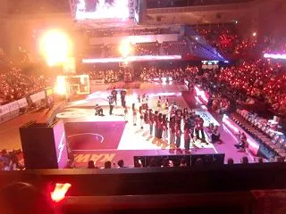プロバスケットボール試合鑑賞と、初めての…