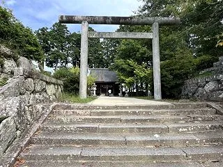 篠山城跡 本丸（青山神社）と天守台跡 青…