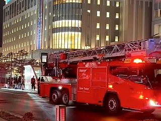隣の商業施設が火事で「全館閉鎖」