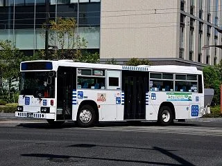 岡山電気軌道 / 岡山22か 3888 …