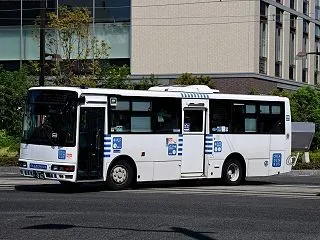 岡山電気軌道 / 岡山200か ・862…