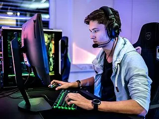 プロゲーマーになるには？職業としての現実…