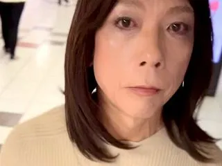 メイク落としはアテニアのクレンジングオイ…