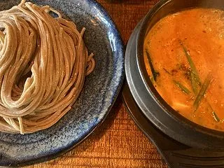 三鷹チゲ倶楽部、蕎麦とチゲとの相性があま…