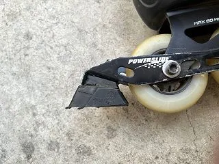 インラインスケートのヒールブレーキ交換