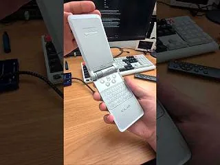 「ソニーは２０００年代にCLIEという携…