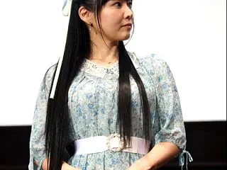 【画像】ベテラン美人声優さん、胸だけで男…