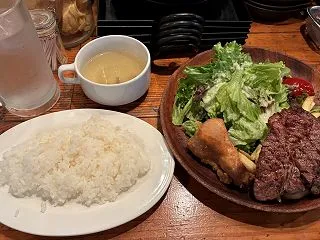 東京ブッチャーズでランチにてジェイグルー…