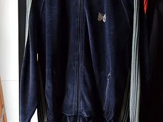 定番と差がつく、NEEDLESのベロアト…