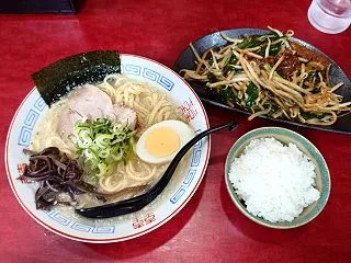 都賀駅徒歩7分の町中華、ガジュマル 旨塩…