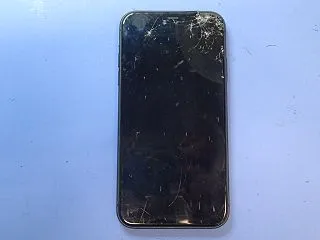 iPhone11画面割れ/台東区よりご来…