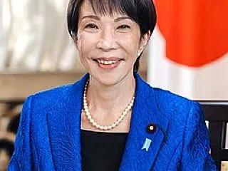 【速報】首相、夜はスマホ最大音量で横に …