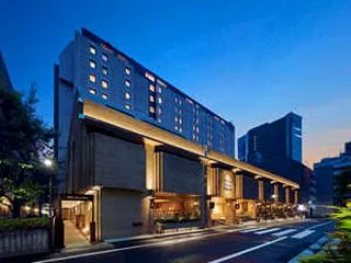📚 東京の真ん中で本と美食に浸る贅沢時間…