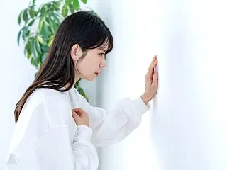 パニック障害かも？症状と受診の目安を解説