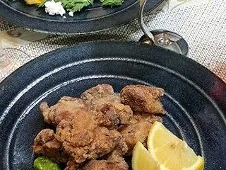 ◆チキンの唐揚げと柿と春菊のサラダでおう…