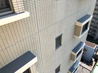 タイル貼りにフローリング