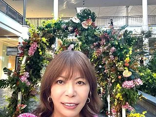 アラモアナでネイルとペティキュアのメンテ…
