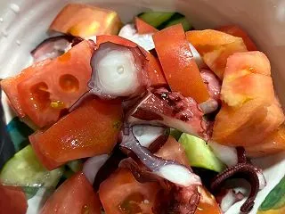 さんまの香味煮・トマトとタコときゅうりの…