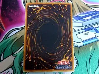 【遊戯王】ホログラフィックレアを買いまし…