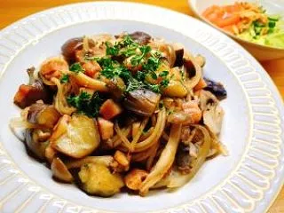 茄子とベーコンのバルサミコパスタ