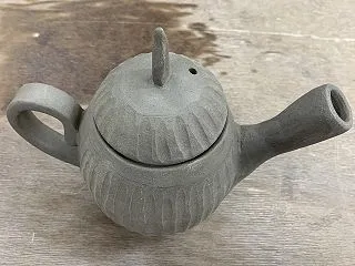 陶器：ティーポットの削り方