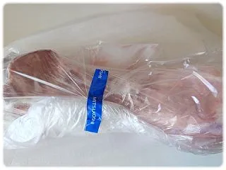 ハムを買って骨を貰う。