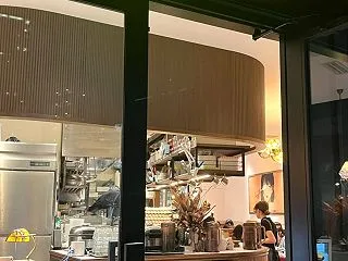 いつも行列のオムライスyellowに行っ…