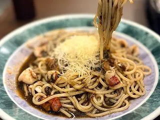 やりいかとセミドライトマトのイカスミトマ…