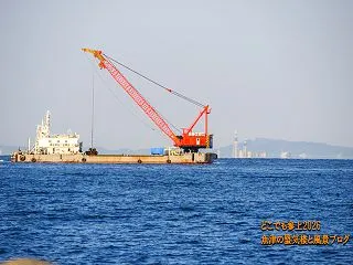 作業船を牽引！？ 海の駅の海岸で見た富山…