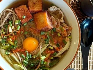 今朝は肉蕎麦