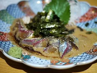 暖簾にも“GOMASABA”、日本一のご…