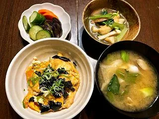 見に目玉焼き丼と映画「汝、星のごとく」