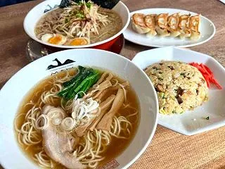 西区黒鳥にオープンしたラーメン店『FAR…