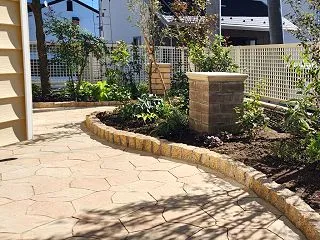 植物の世話が楽しくなる庭