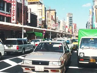 海外「祖父が80年代に撮った日本の写真を…